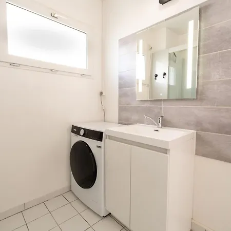 T3 Confort , A Pied, Garage Prive Apartment Dinard